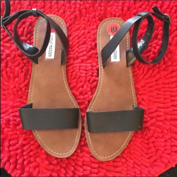 Shoes - Steve Madden Sandals Size 10